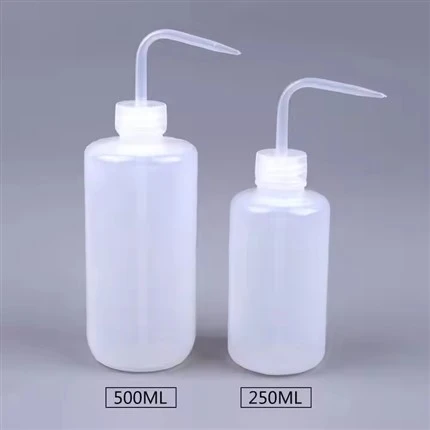 Húðflúr plastþvottflaska